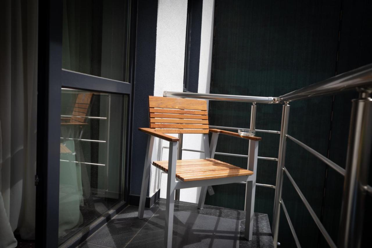 Urban 7 * Bucarest