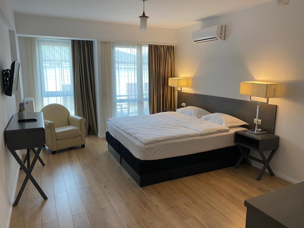 Aparthotel Urban 7
