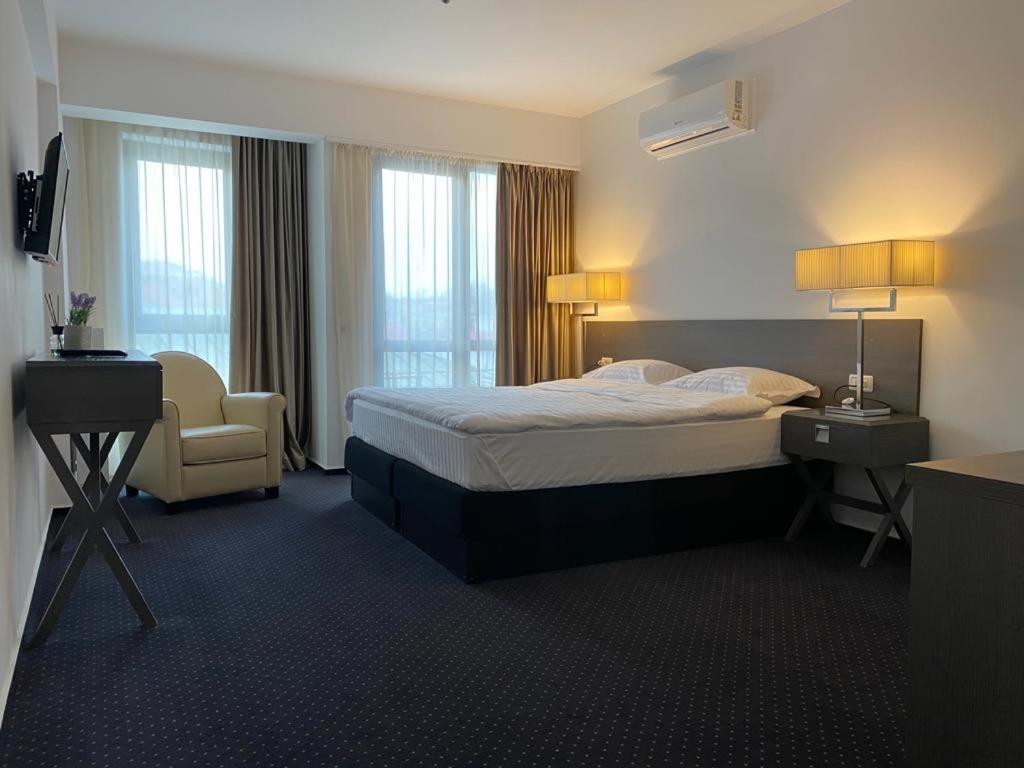 Aparthotel Urban 7 *